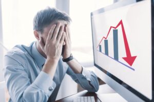 La coyuntura económica nos empuja a reclamar las deudas que tenemos con otra empresa antes de los 5 años, ya que si no la deuda podría prescribir, la empresa podría desaparecer o entrar en concurso.